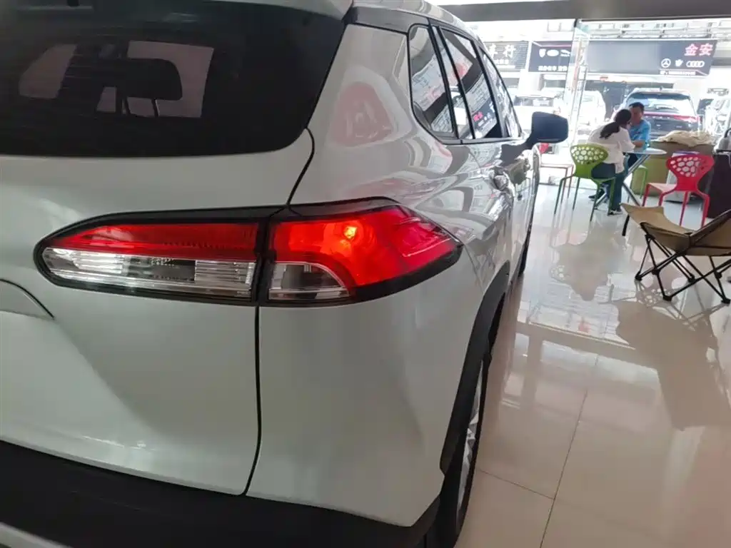 Toyota Corolla Cross 2023 2.0L Pioneer Edition фото 8
