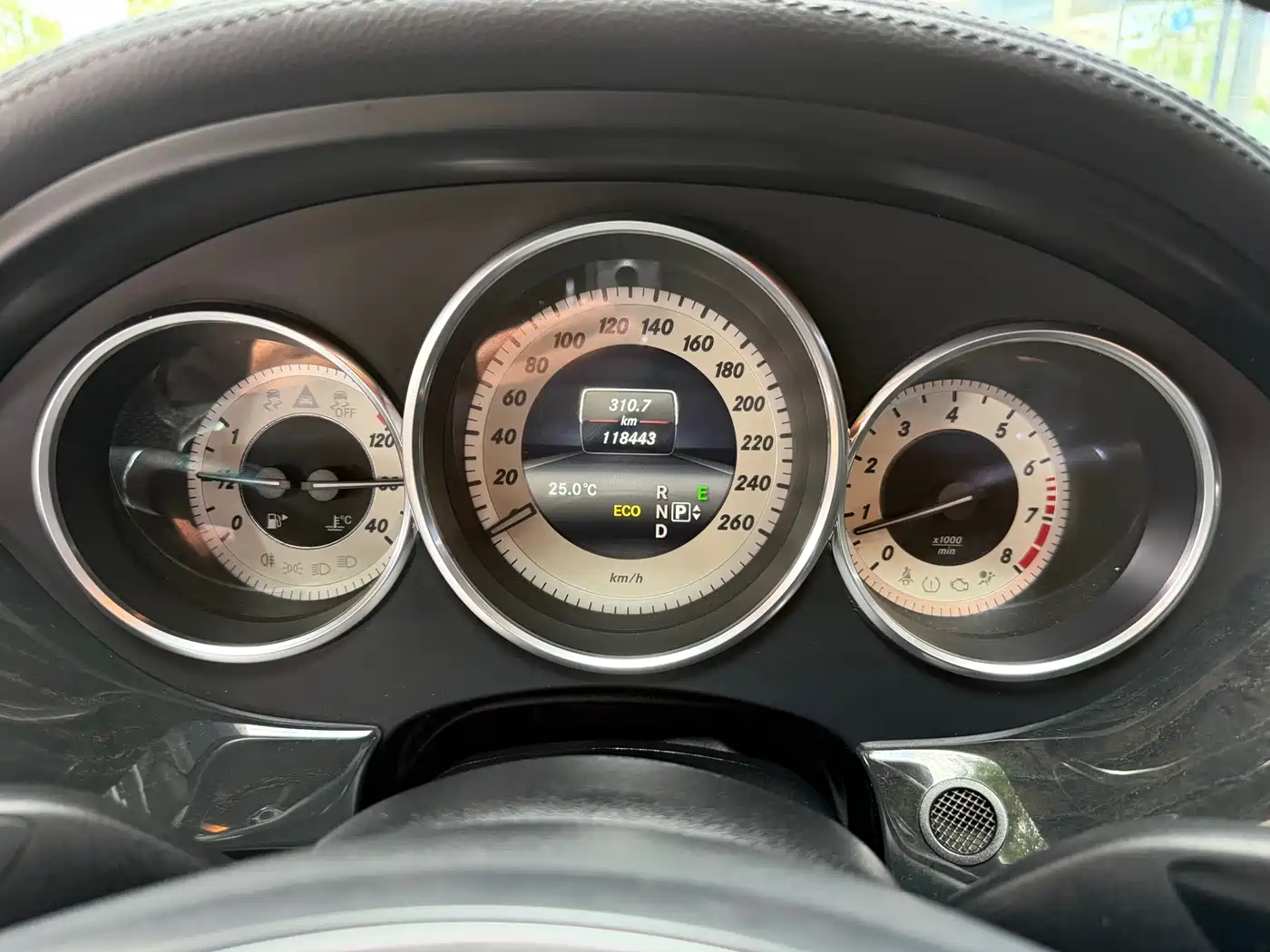 Mercedes-Benz CLS 2016 CLS 260 Edition фото 10