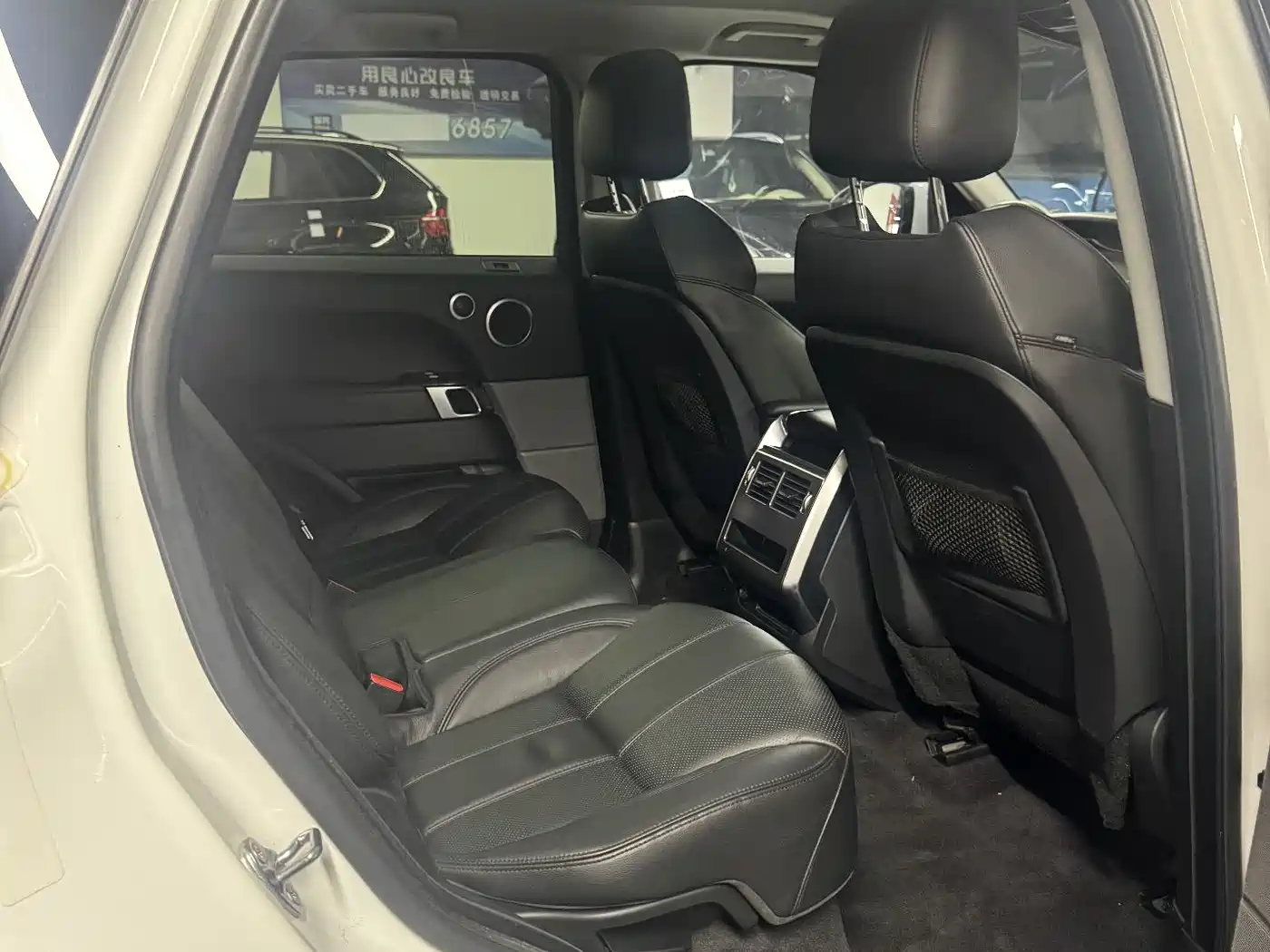 Land Rover Range Rover Sport 2017 3.0 SC V6 SE фото 14