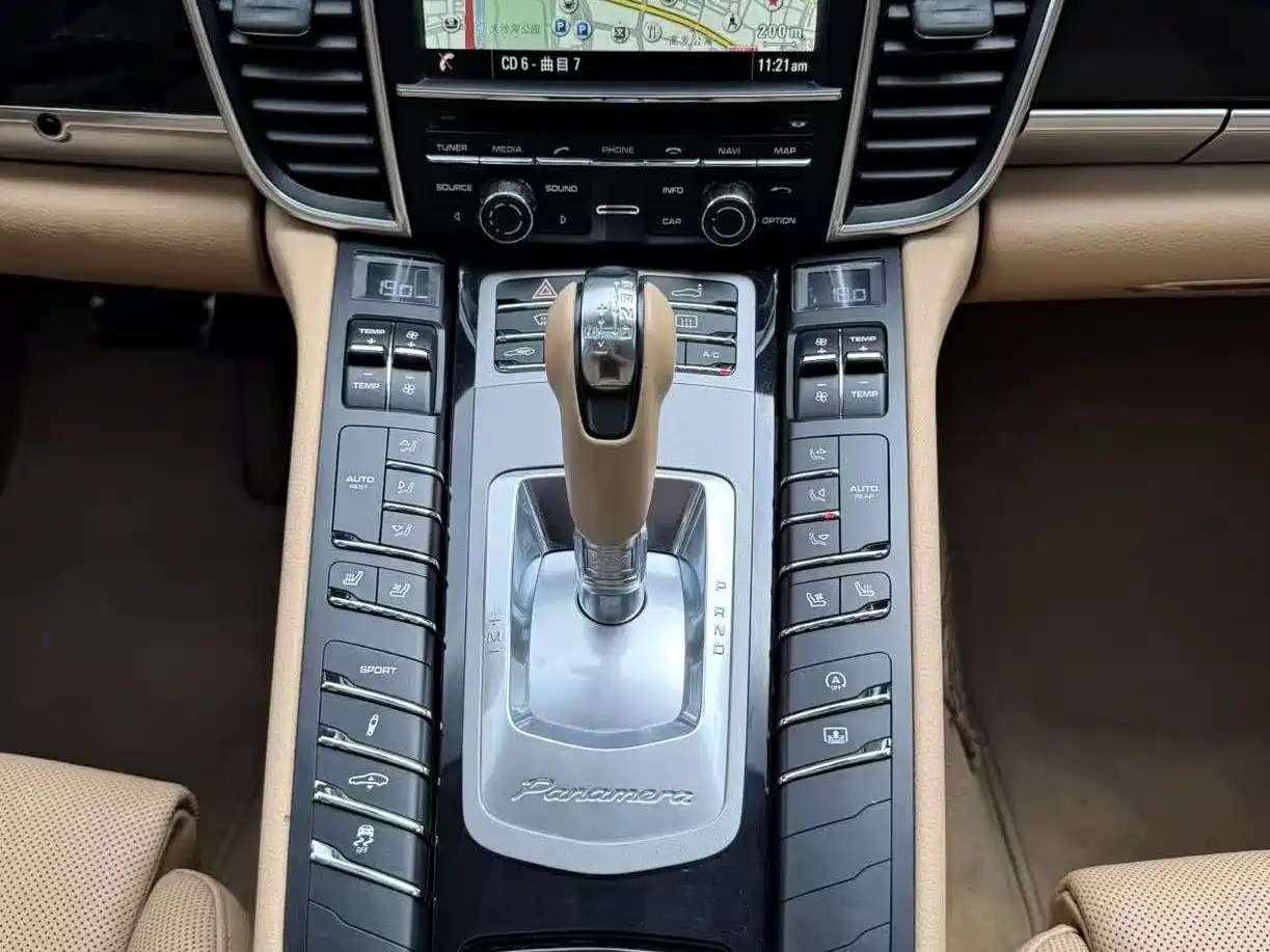 Porsche Panamera 2016 Panamera Edition 3.0T фото 7