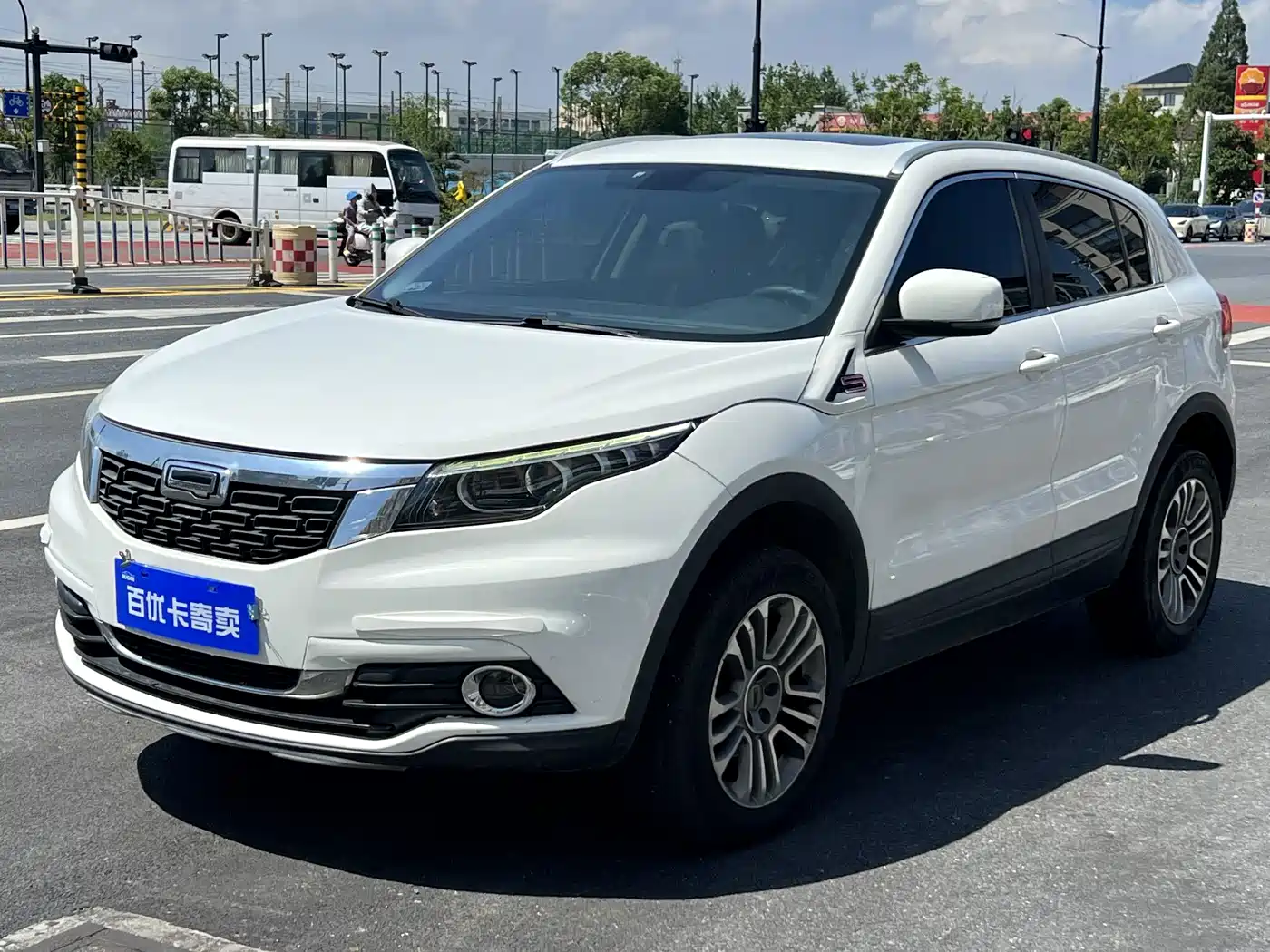 Qoros 5 2017 2017 1.6T Auto Premium