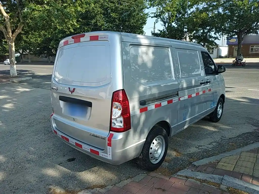 Wuling Motors Wuling Rongguang S 2023 2023 1.5L Basic Sealed Window Van 2-seater