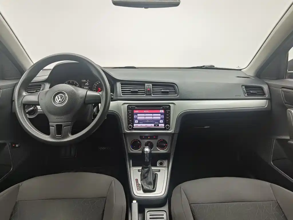 Фото 5 - Volkswagen Lavida