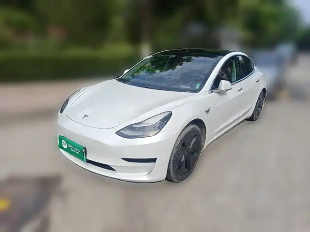 Tesla Model 3 2020