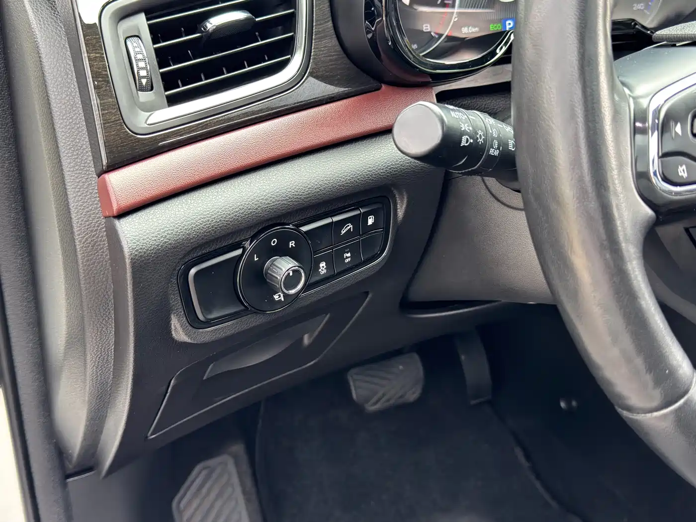 GAC Trumpchi Trumpchi GS8 2017 320T 2WD Luxury Smart Connect (7-seater) фото 5
