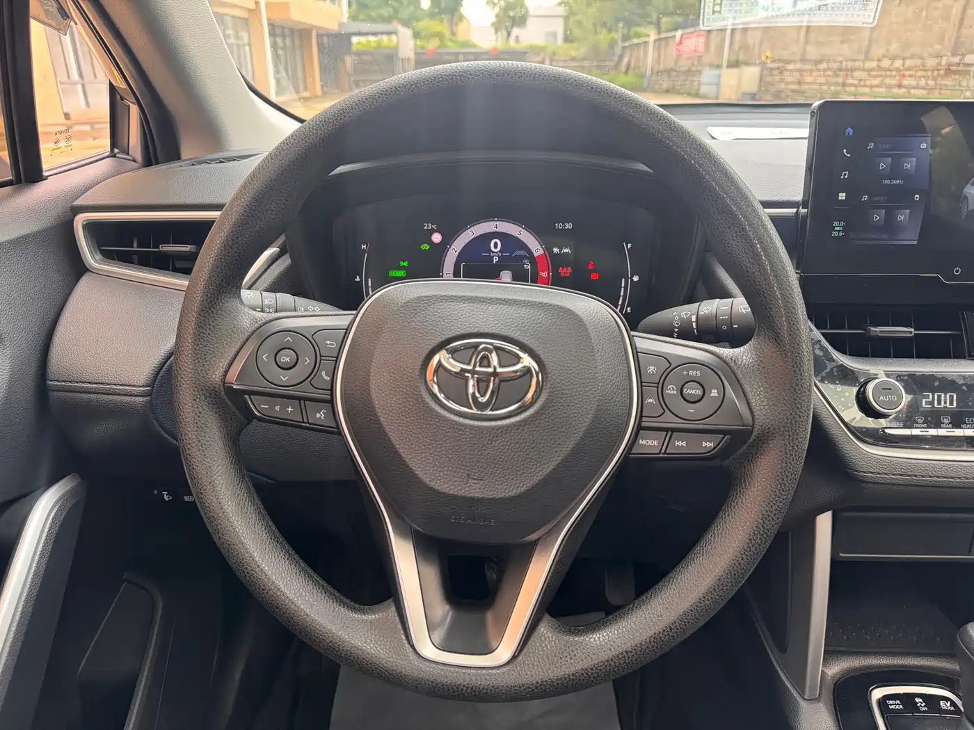 Toyota Frontlander 2023 2.0L Smart Hybrid Dual Engine Leading Edition фото 11