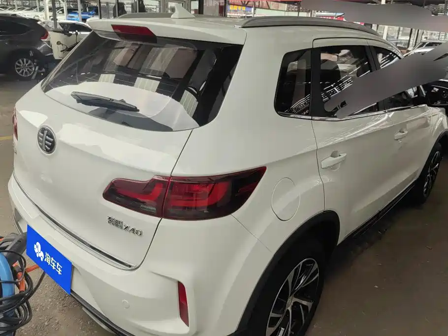 Besturn X40 2020 2019 1.6L Auto Luxury Type China V