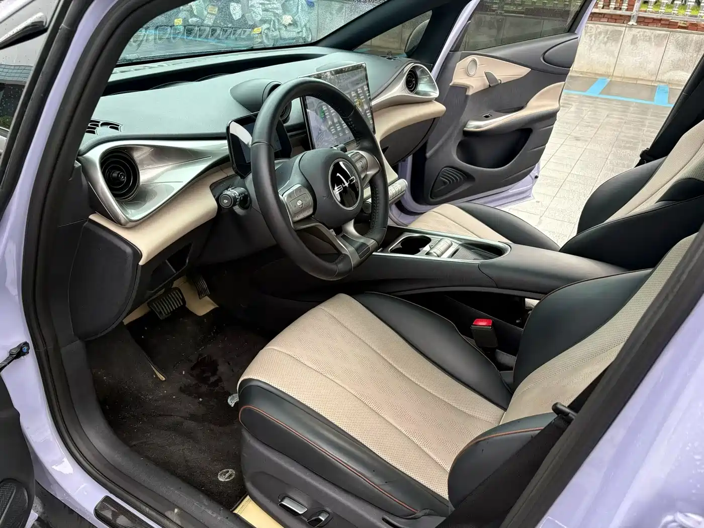 BYD Dolphin 2024 Glory Edition 420km Fashion Edition фото 6