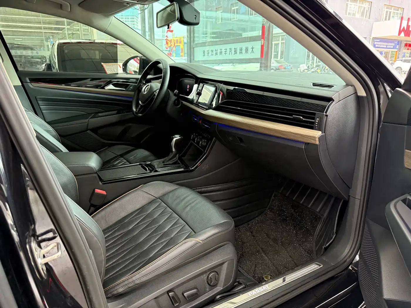 Volkswagen Passat 2019 Model 330TSI Luxury Edition China V фото 12