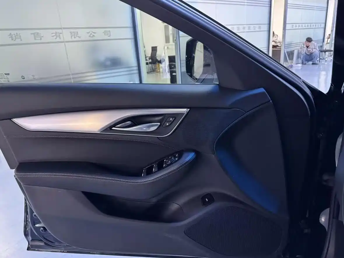 Cadillac CT5 2024 28T Platinum Edition фото 8