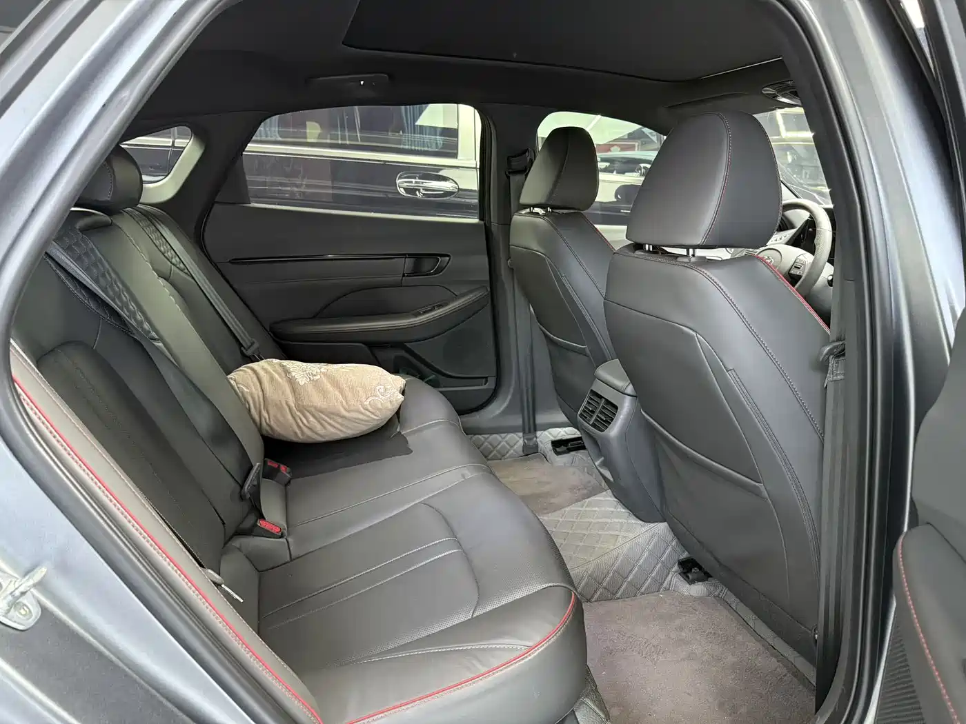 Hyundai Sonata 2022 380TGDi Automatic 20th Anniversary Edition фото 6