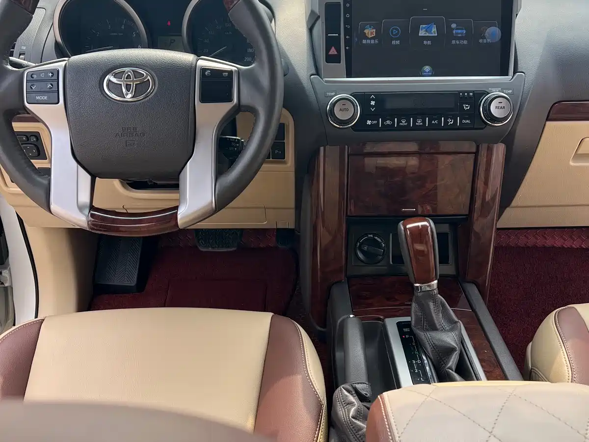 Toyota Prado (Import) 2014 2.7L Automatic Luxury фото 5