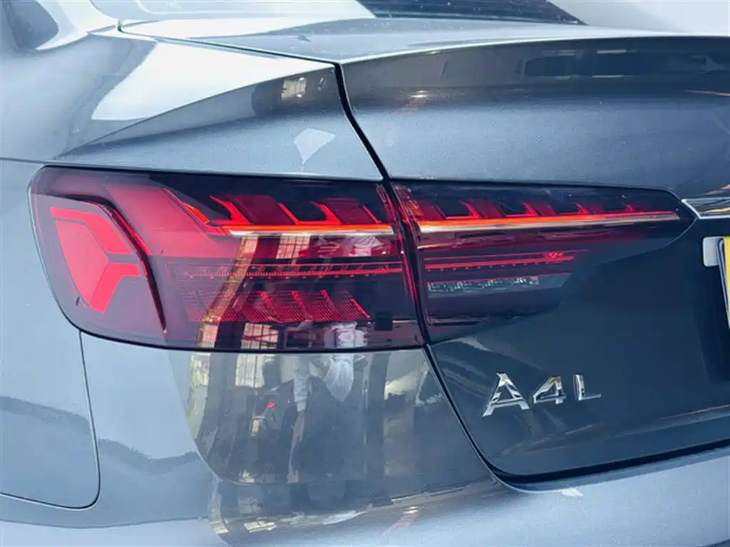 Audi A4L 2020 40 TFSI Fashion Dynamic Edition фото 3