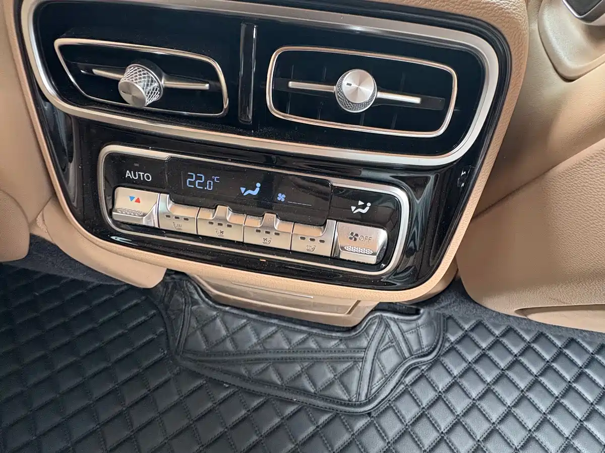 BAIC ORV Beijing Off-Road BJ60 Leiting 2024 Magic Core E-Drive Advanced 5-seater фото 12