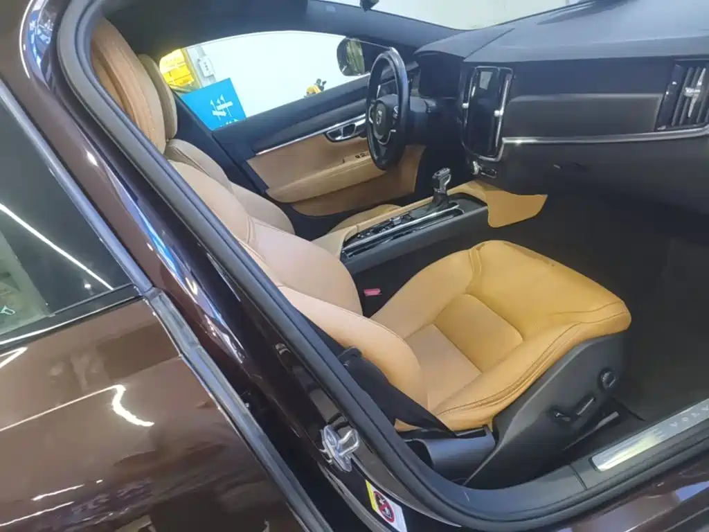 Volvo V90 2019 2017 Cross Country T5 AWD Smart Edition
