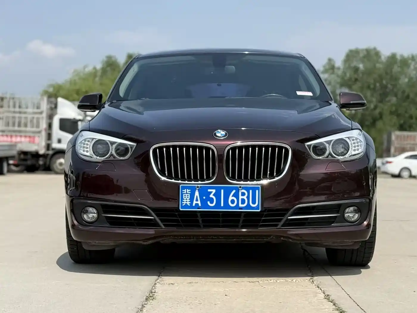 BMW 5 Series GT 2014 528i Leading фото 2