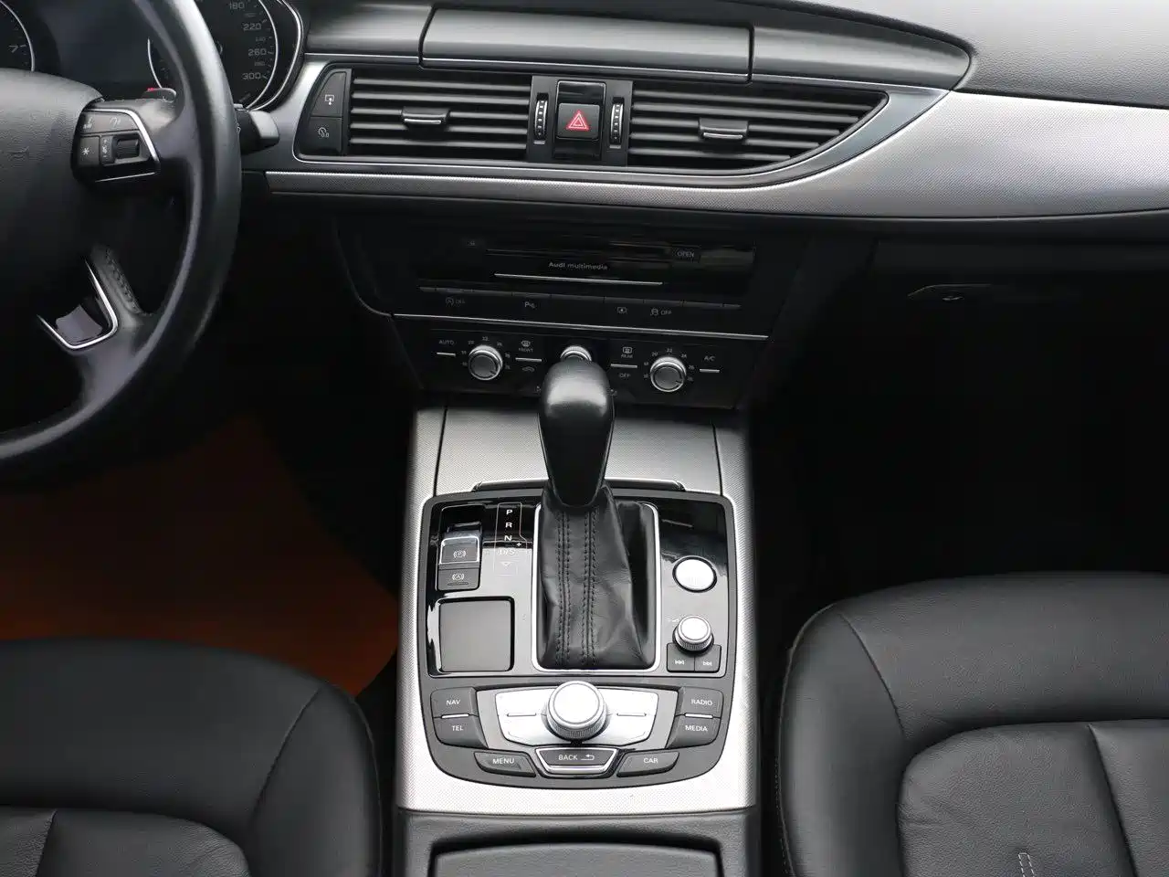 Audi A6L 2018 Model 35 TFSI Collector's Edition фото 6