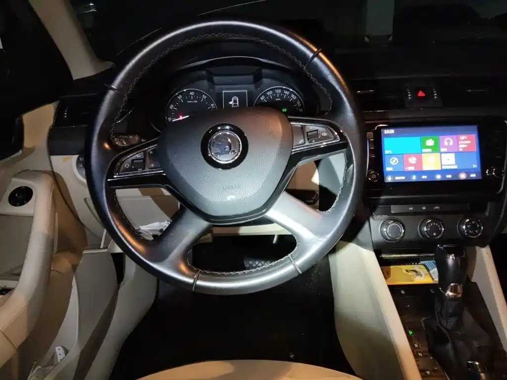 Škoda Octavia 2015 1.6L Automatic逸俊版 фото 3