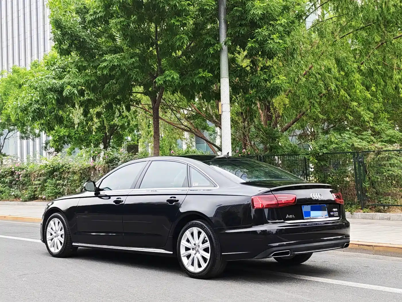 Audi A6L 2016 50 TFSI quattro Premium фото 4