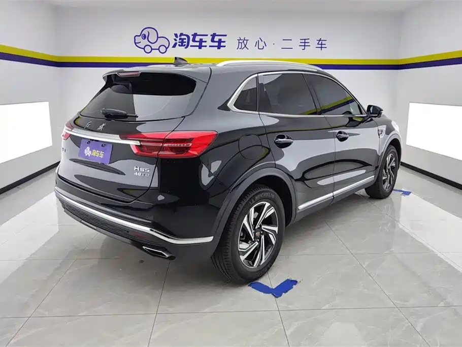 Hongqi HS5 2022 Facelift 2.0T Smart Flag Enjoyment Edition фото 3