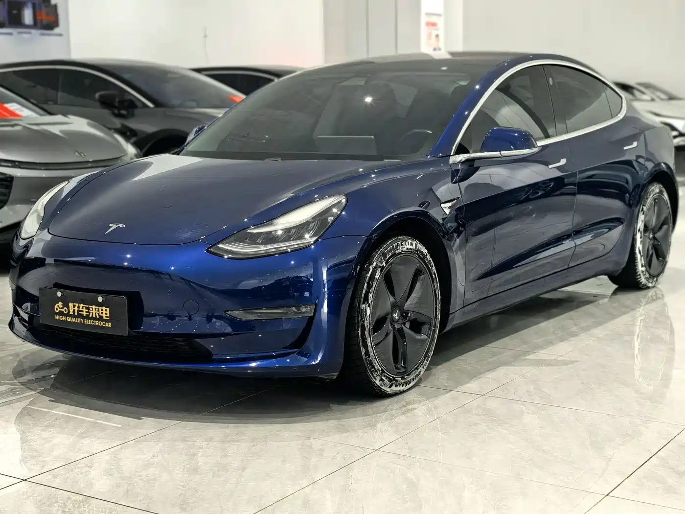 TESLA MODEL 3
