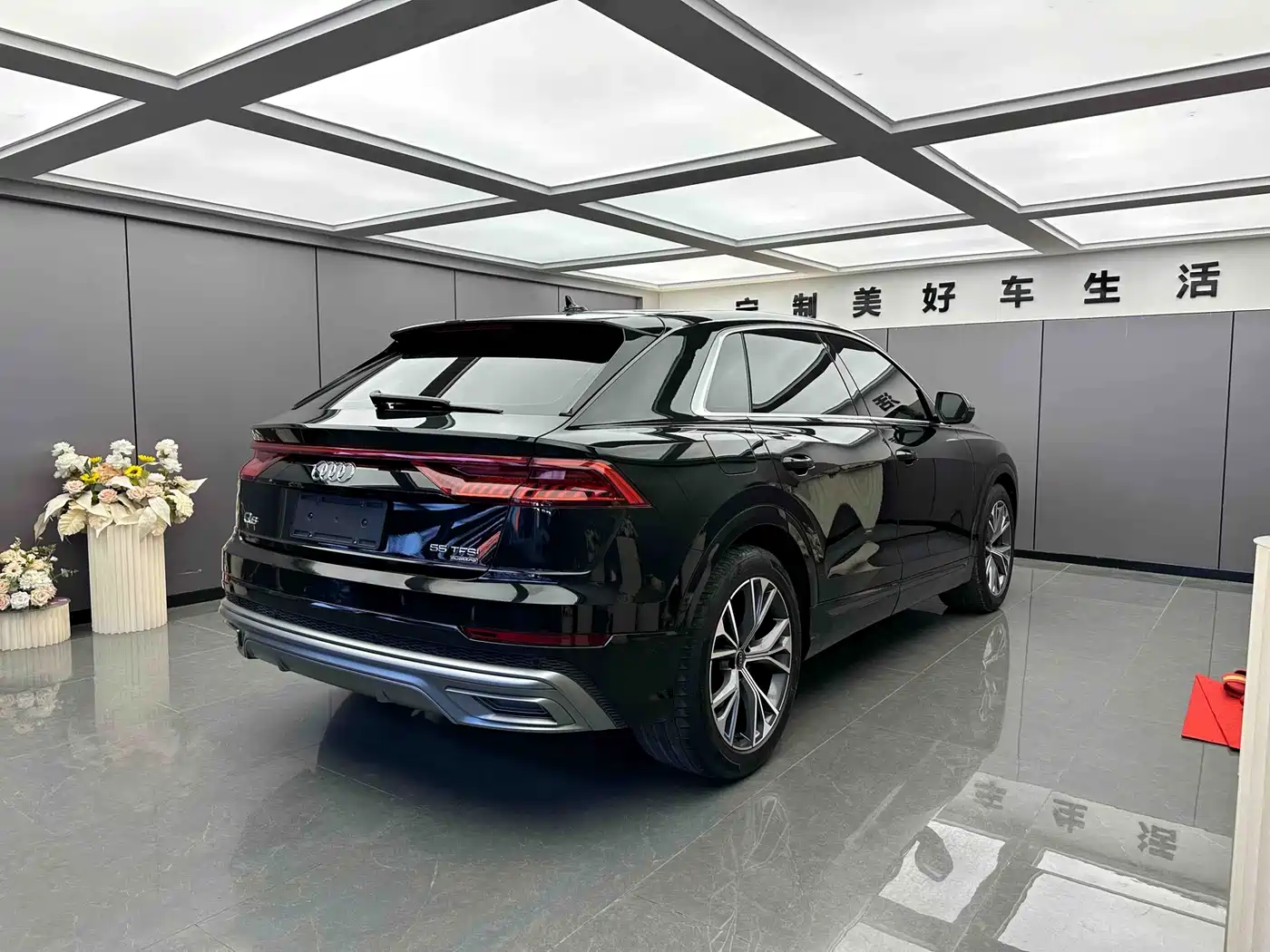 Audi Q8 2021 Model 55 TFSI Luxury Dynamic фото 7