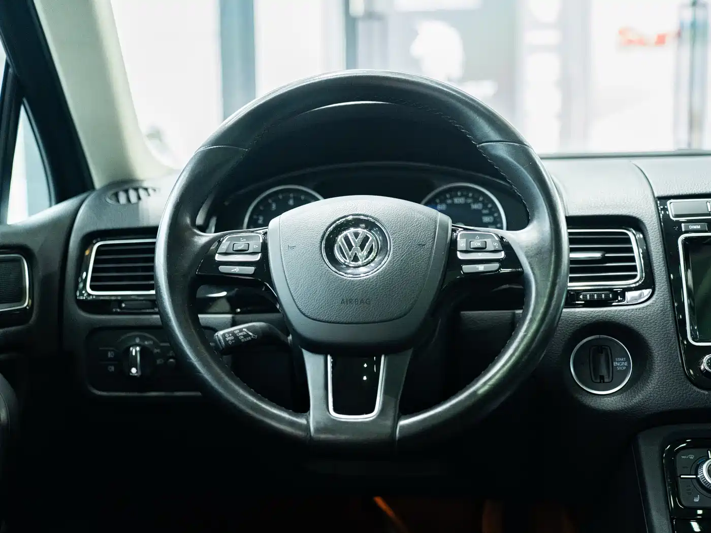 Volkswagen Touareg 2017 3.0TSI Explorer Edition фото 13