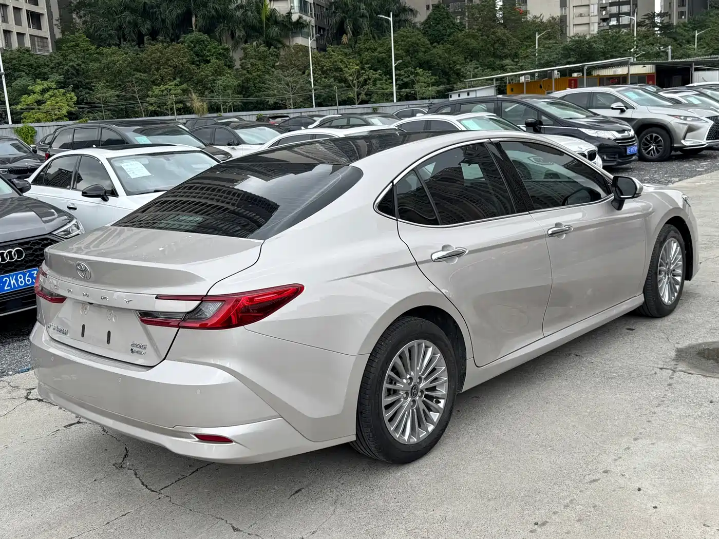 Toyota Camry 2024 Hybrid 2.0HE Elite Edition фото 5
