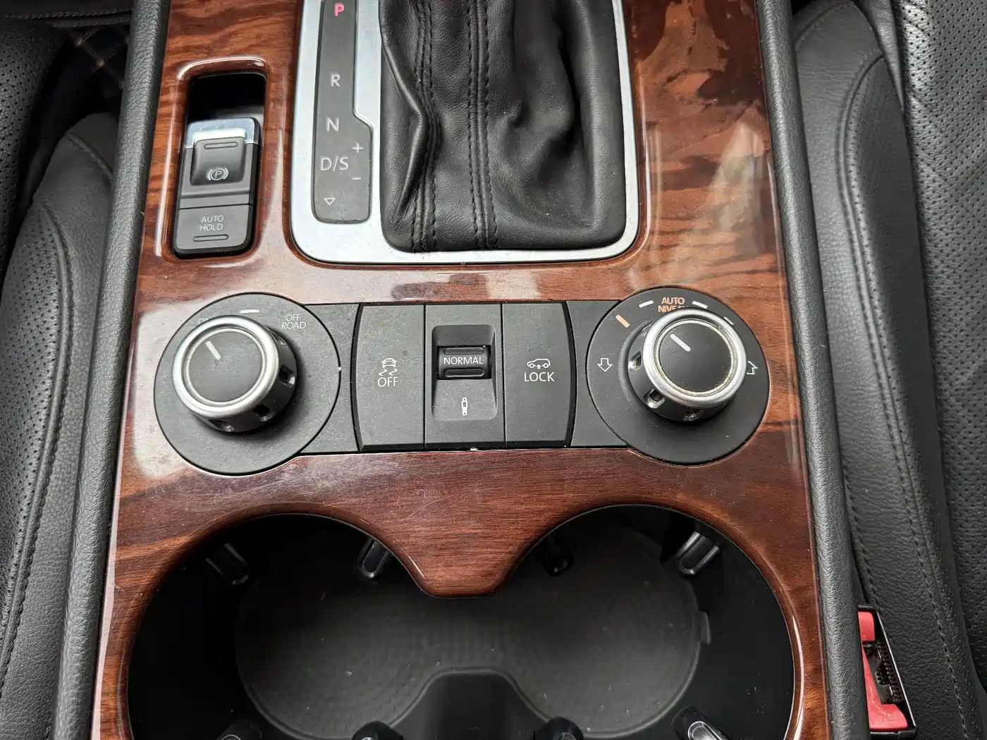 Фото 9 - Volkswagen Touareg