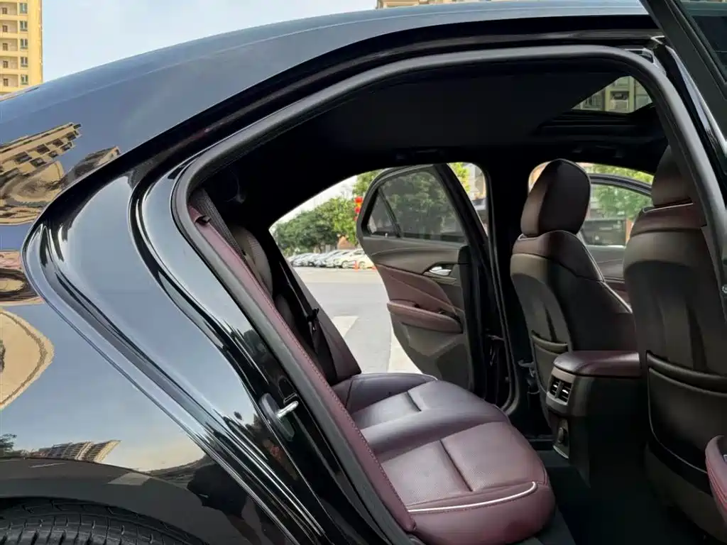 Cadillac CT4 2021 28T Premium Edition фото 6