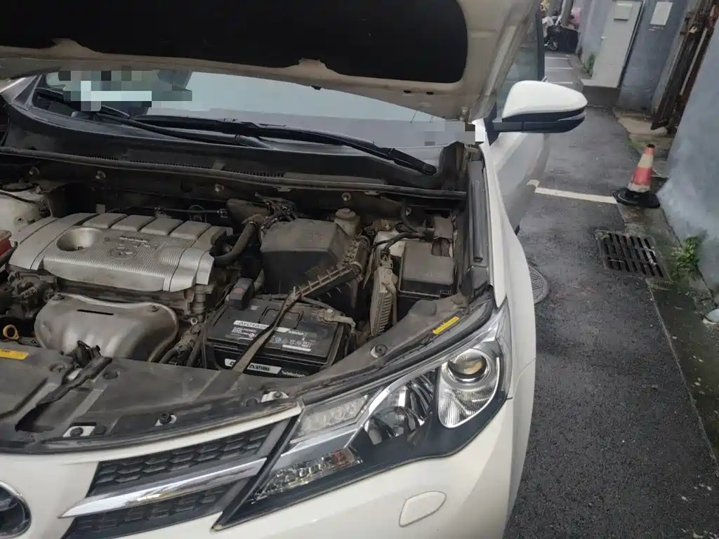 Photo 22 - Toyota RAV4