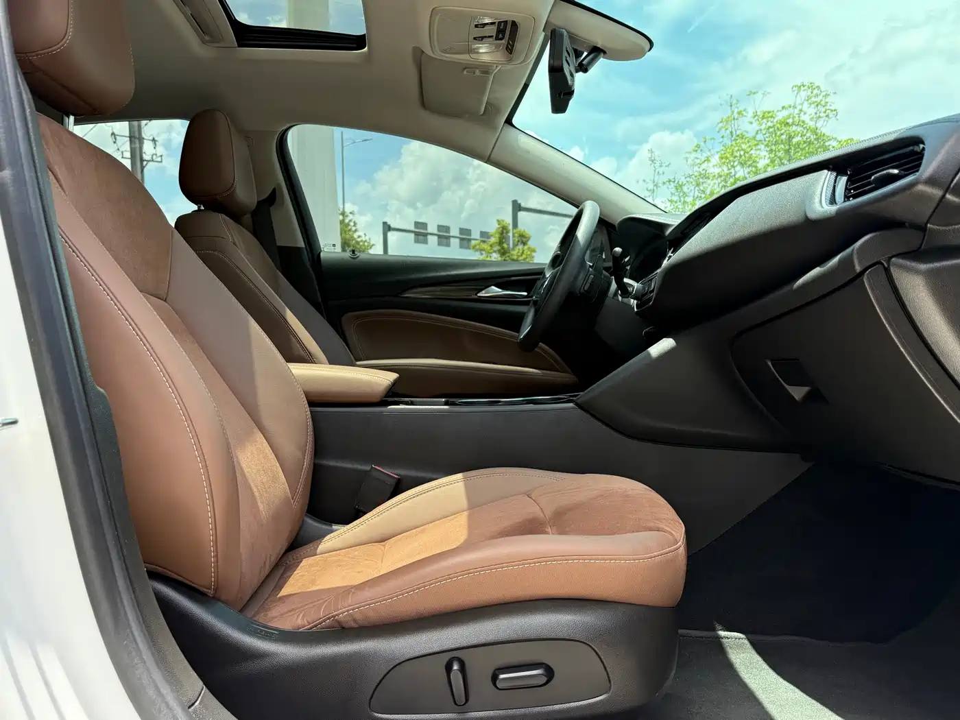 BUICK REGAL