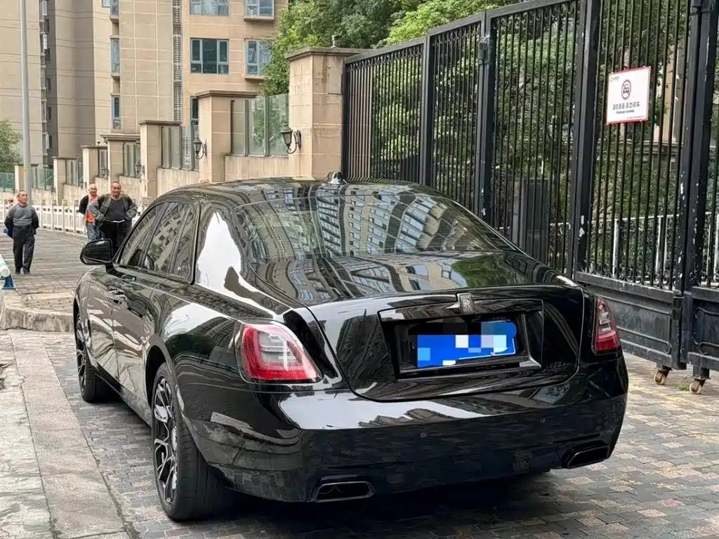 Rolls-Royce Ghost 2022 6.7T Black Badge фото 2