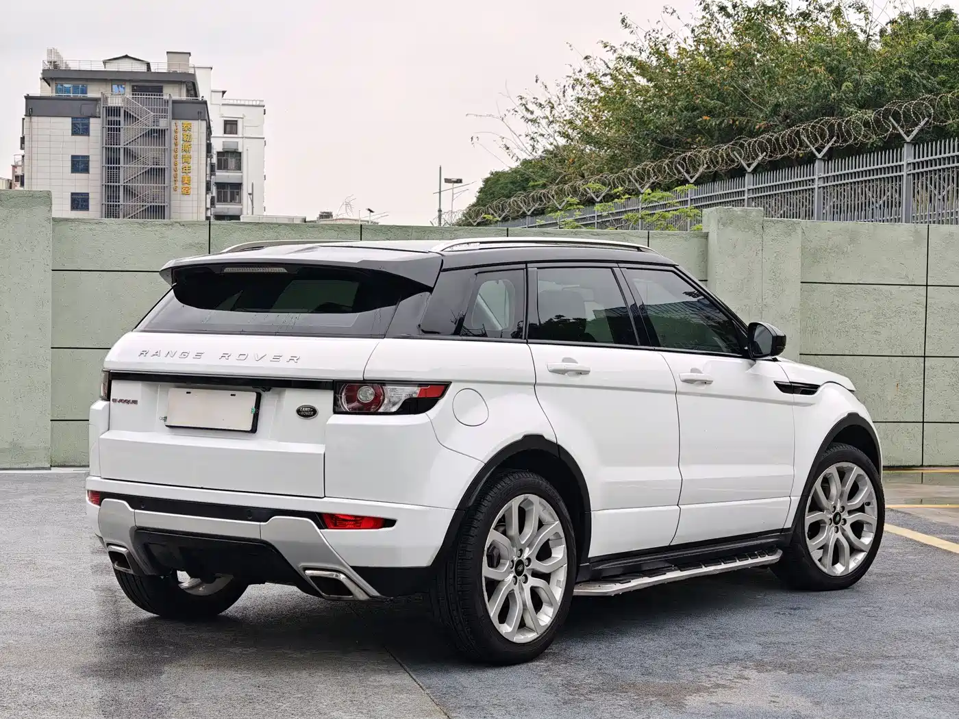 Land Rover Range Rover Evoque (Import) 2014 2.0T 5-door Brilliance Sport фото 16