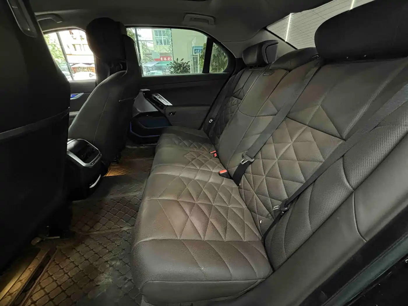 BMW 7 Series 2023 Model 735Li M Sport Package фото 5