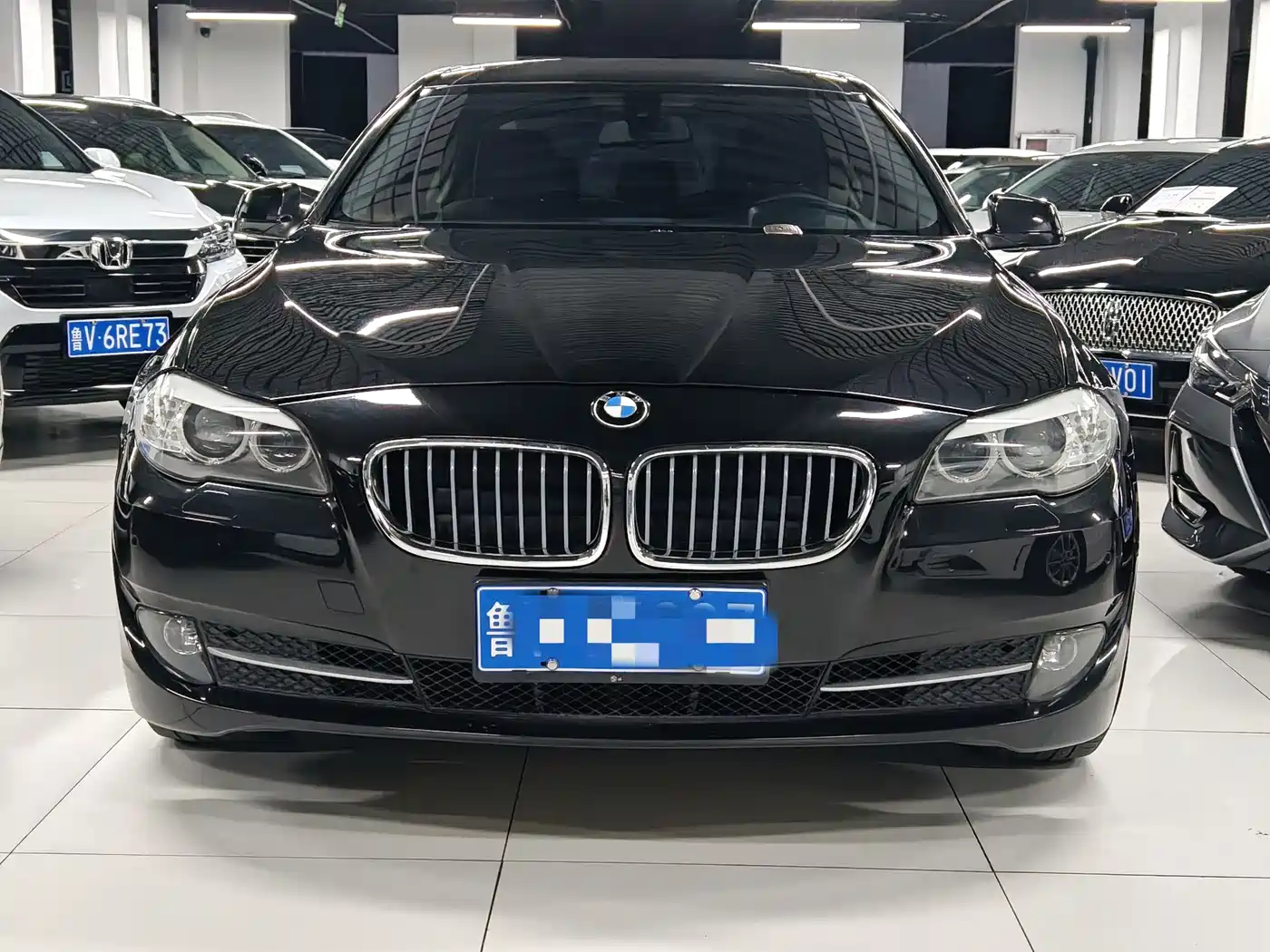 BMW 5 Series 2013 520Li Elegance фото 2