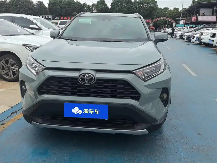 Toyota RAV4 Rongfang 2022 2.0L CVT 2WD Trend Plus Edition фото 2