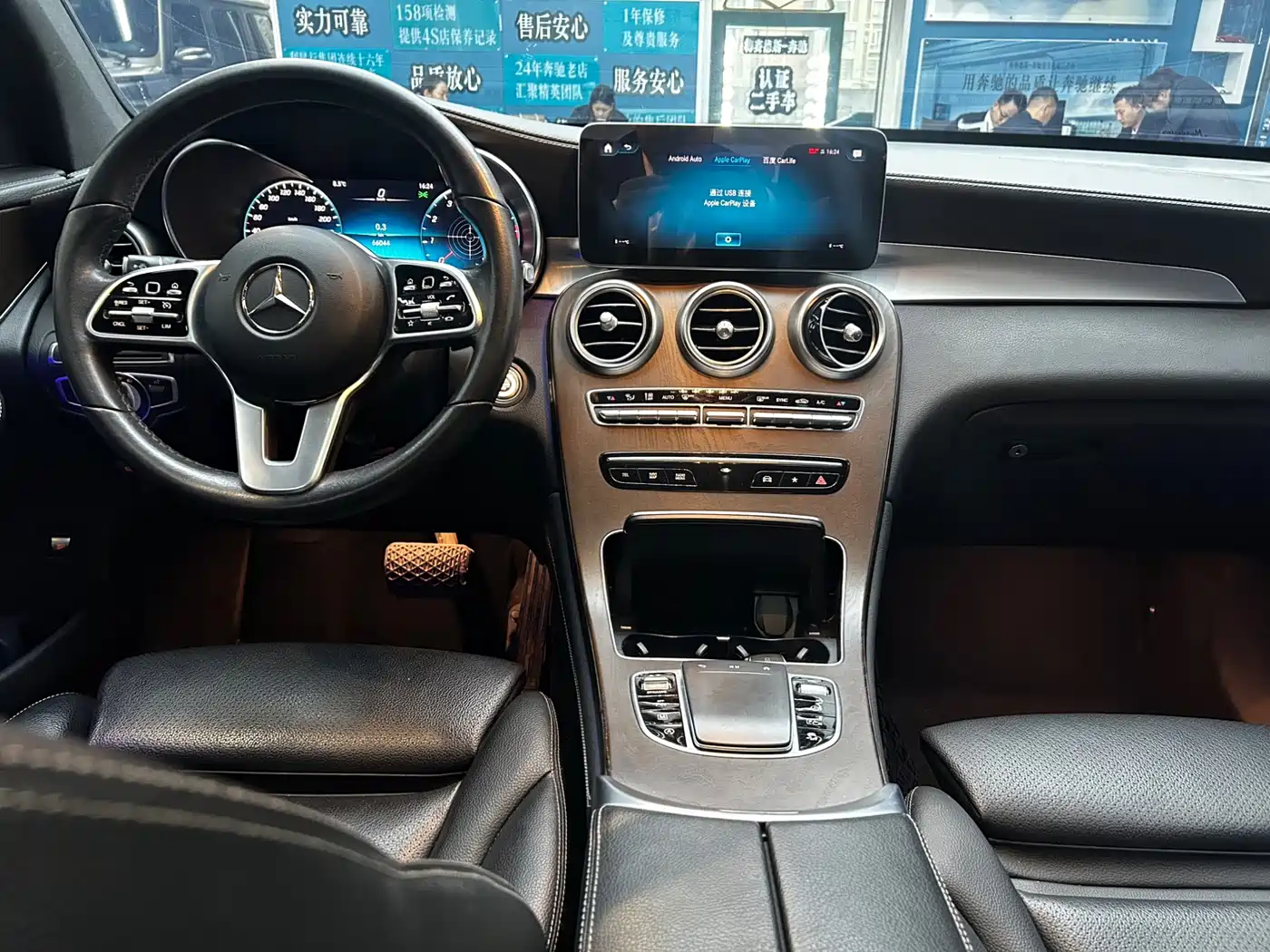 Mercedes-Benz GLC 2020 GLC 260 L 4MATIC Luxury фото 20