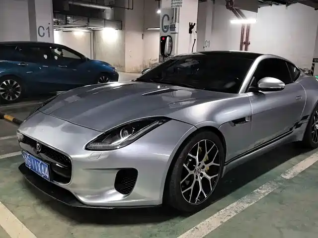 JAGUAR F TYPE