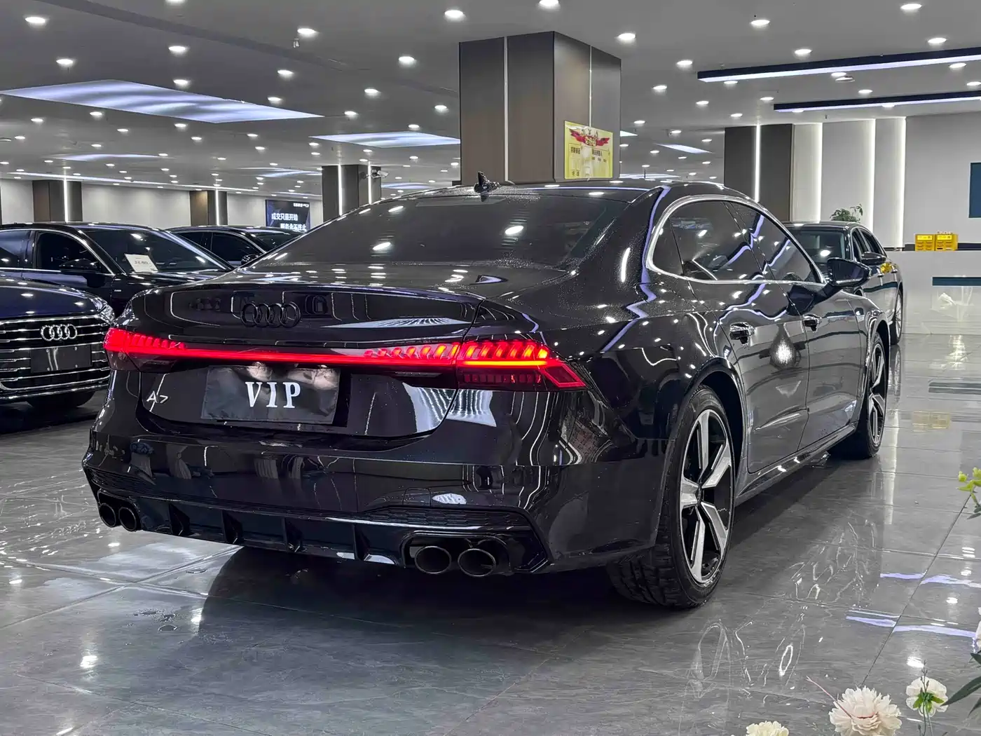 Audi A7L 2024 45TFSI S-line Dream Edition Crystal Package фото 8