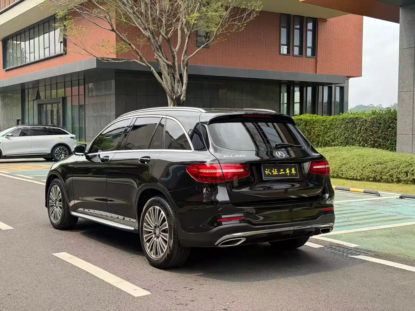 Mercedes-Benz GLC 2017 GLC 260 4MATIC Dynamic фото 9