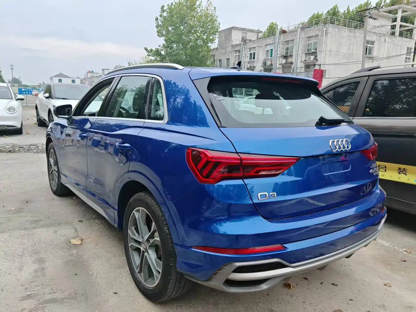 Фото 8 - Audi Q3