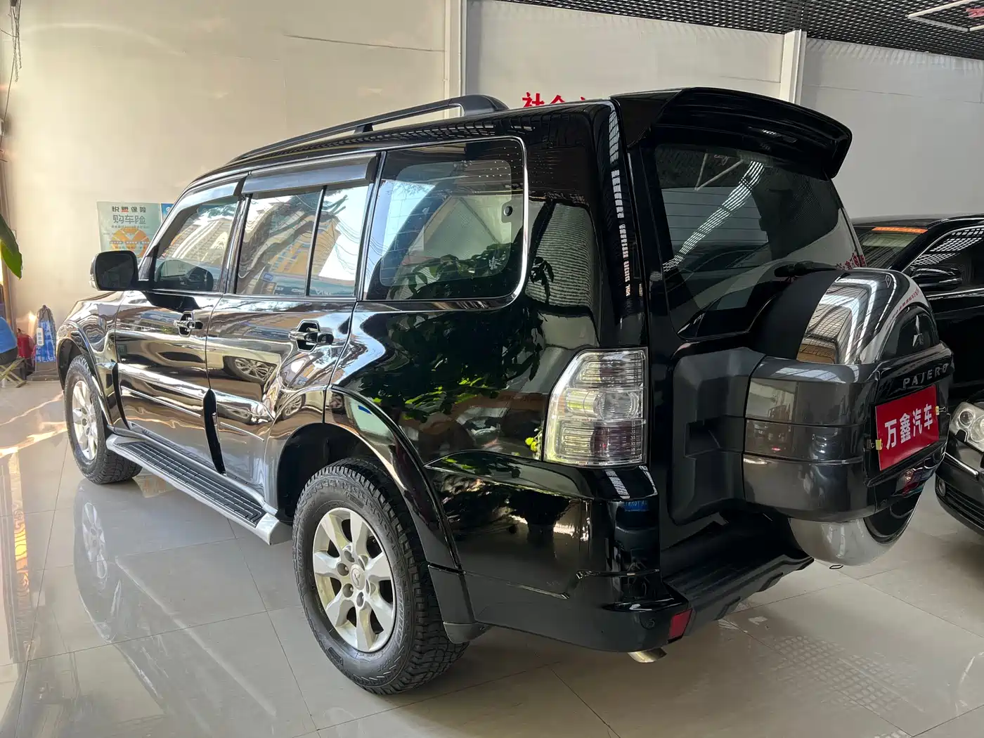 Mitsubishi Pajero (Import) 2015 3.0L Automatic Luxury Edition China V фото 9