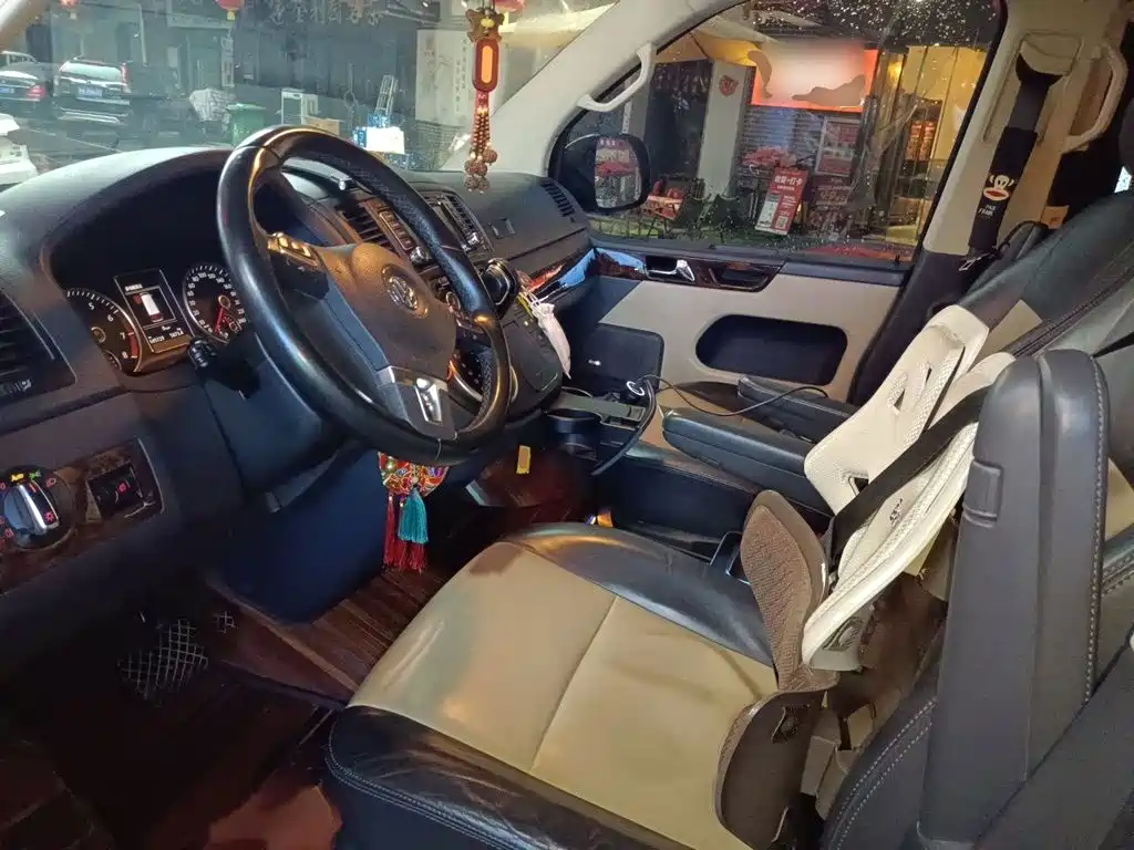Volkswagen Multivan 2016 2012 2.0TSI 4WD Premium