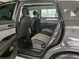 صورة 22 - Volkswagen Talagon