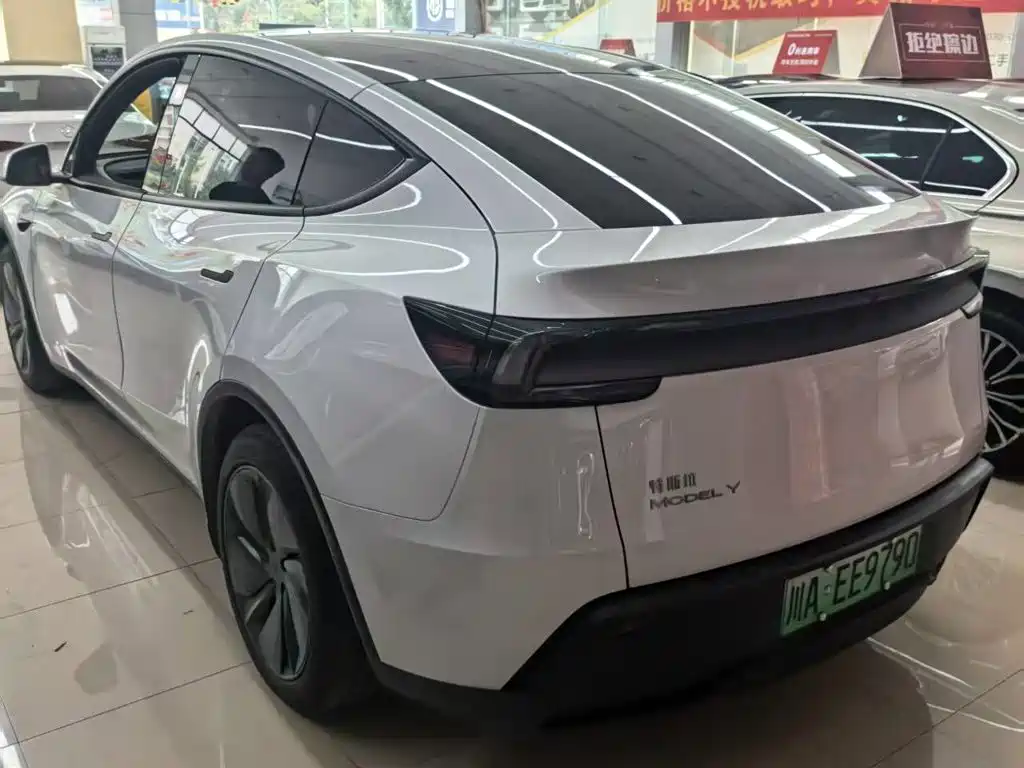 Tesla Model Y 2026 2026 Rear-Wheel Drive