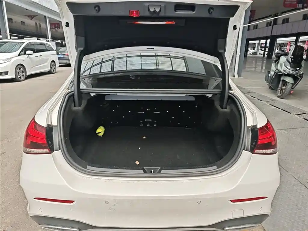 MERCEDES-BENZ CLASS A