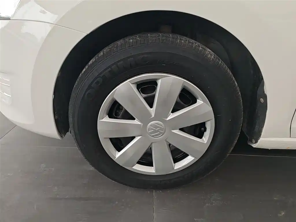 Volkswagen Santana 2015 1.6L Manual Trend Edition фото 23