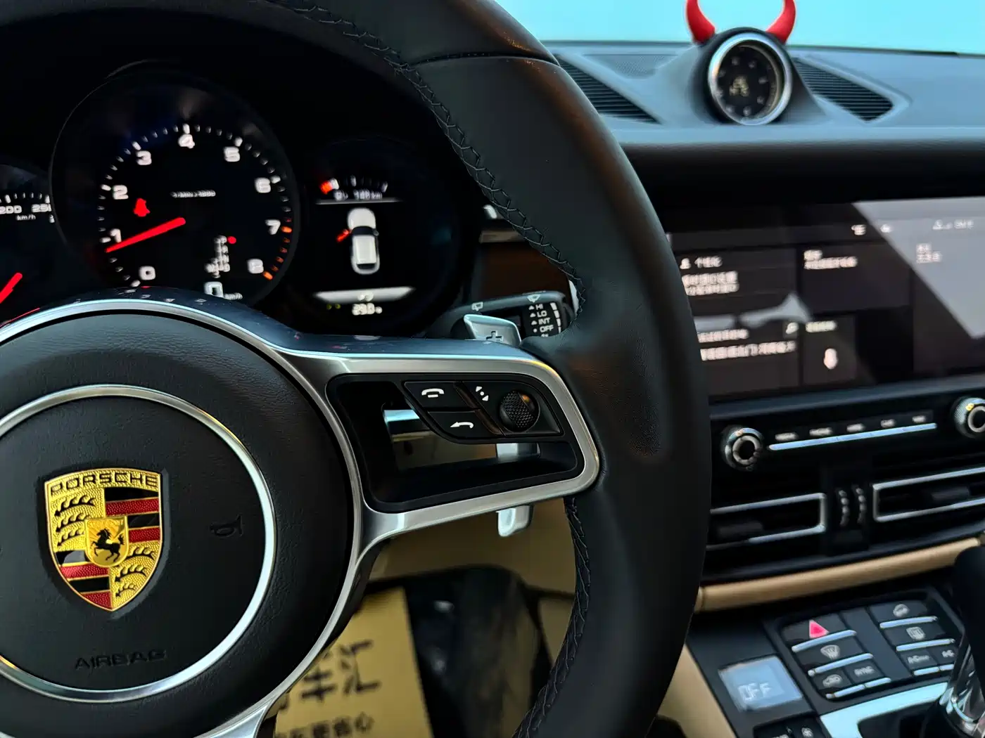 Porsche Macan, миниатюра 17