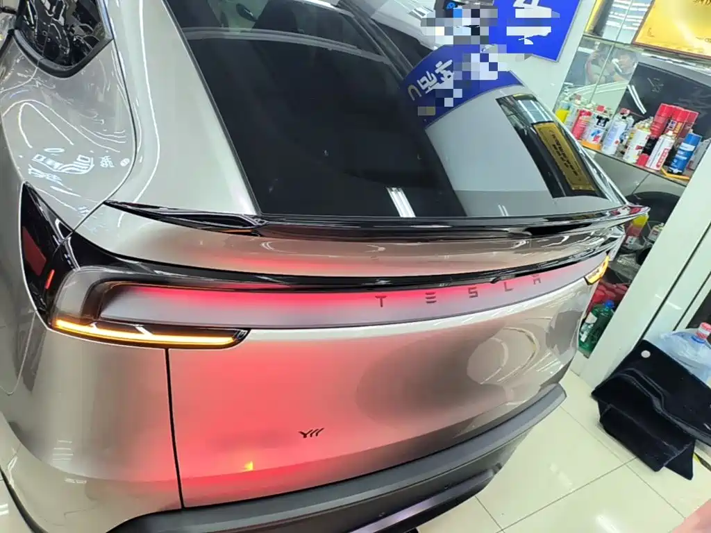 Tesla Model Y L 2026 2025 Facelift Long Range AWD